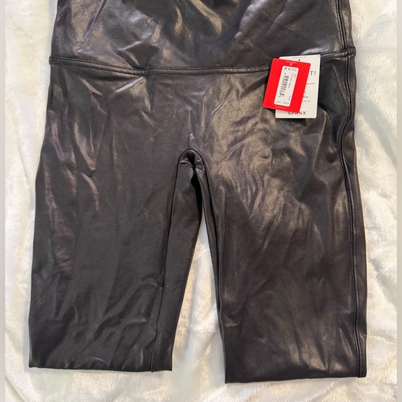 NWT Spanx Black Women's Faux Leather Leggings - Picture 6 of 9